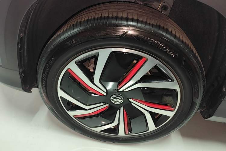 Used Volkswagen Tharu 2023 300TSI Two-Wheel-Drive Full Moon Edition Left Front Wheel Hub