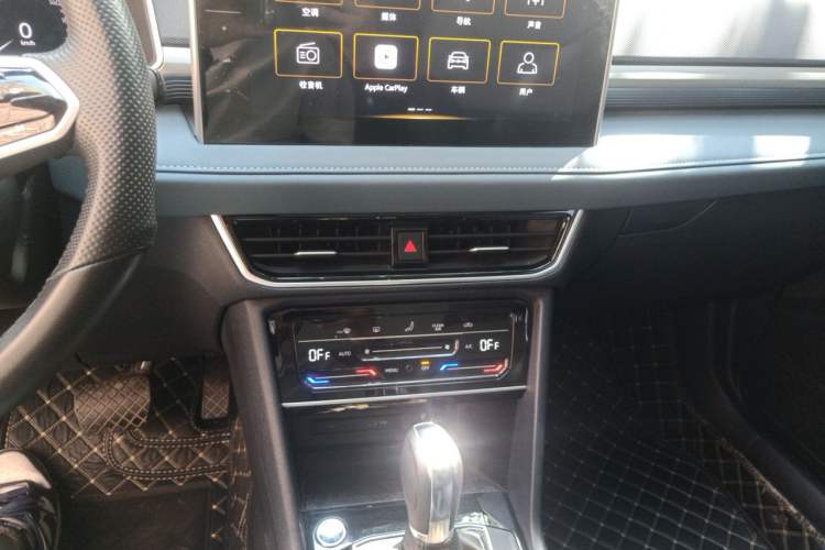 Used Volkswagen Tharu 2023 300TSI Two-Wheel-Drive Full Moon Edition Audio And AC Panel