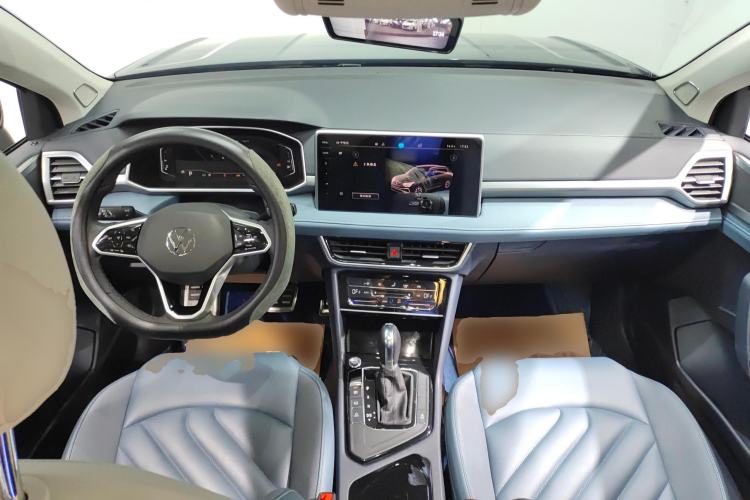 Used Volkswagen Tharu 2023 300TSI Two-Wheel-Drive Full Moon Edition Center Console