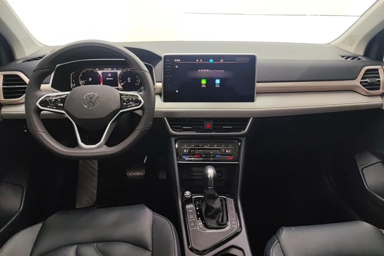 Used Volkswagen Tharu 2023 300TSI Two-Wheel-Drive Full Moon Edition Center Console