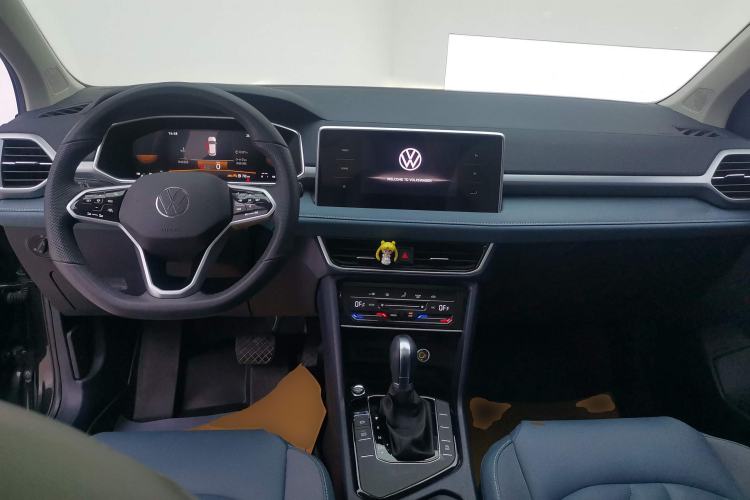 Used Volkswagen Tharu 2023 300TSI Two-Wheel-Drive Moonlight Edition Center Console