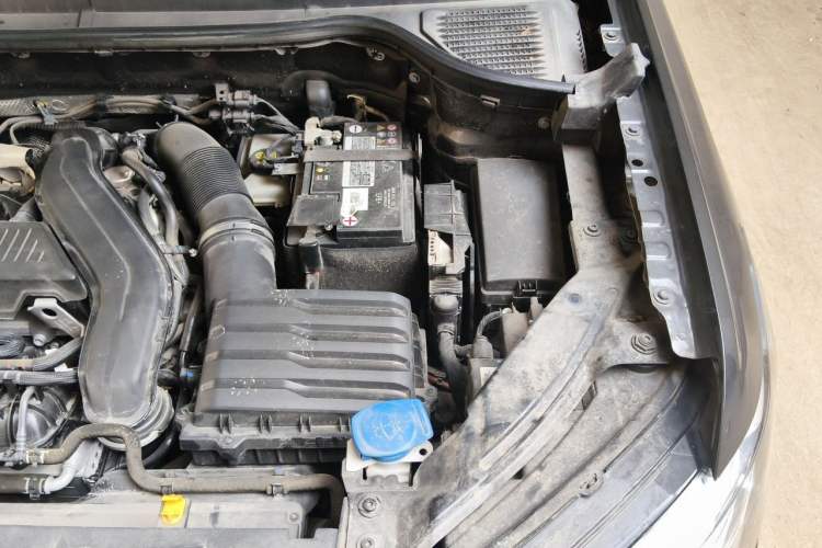 Used Volkswagen Tharu 2023 300TSI Two-Wheel-Drive Full Moon Edition Engine Bay Left
