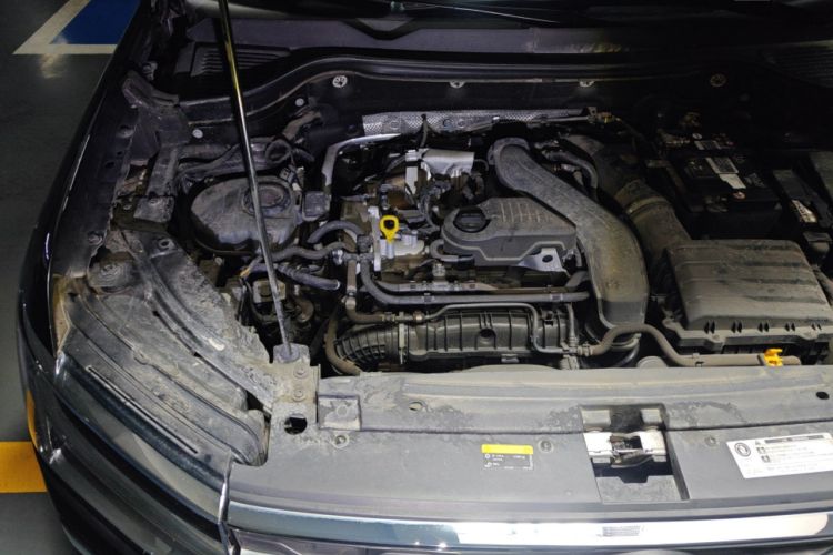 Used Volkswagen Tharu 2023 300TSI Two-Wheel-Drive Full Moon Edition Engine Bay Right