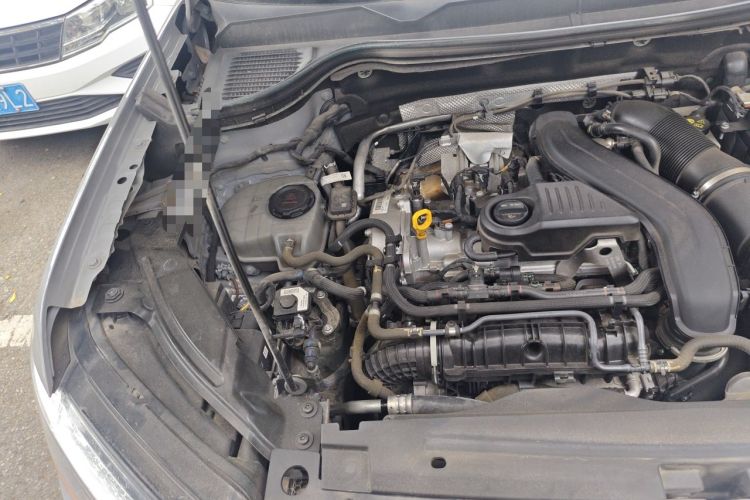 Used Volkswagen Tharu 2023 300TSI Two-Wheel-Drive Crescent Edition Engine Bay Right