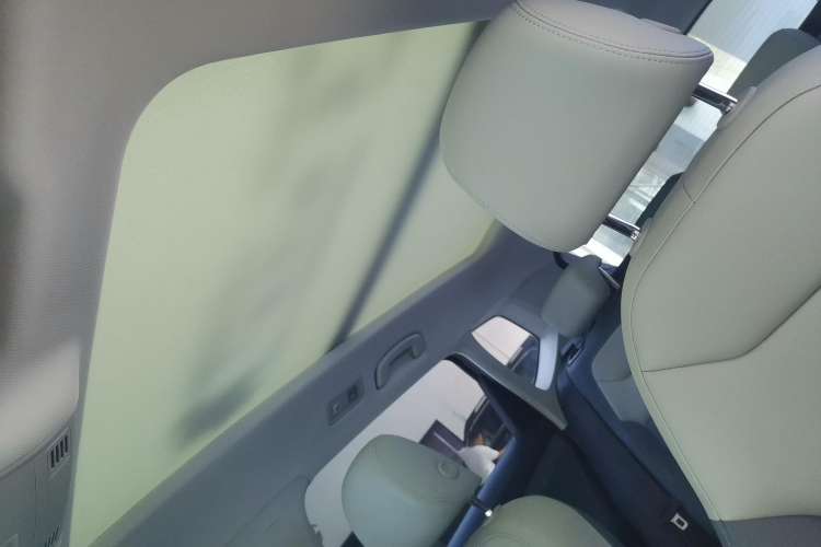 Used Volkswagen Tharu 2023 300TSI Two-Wheel-Drive Moonlight Edition Headliner