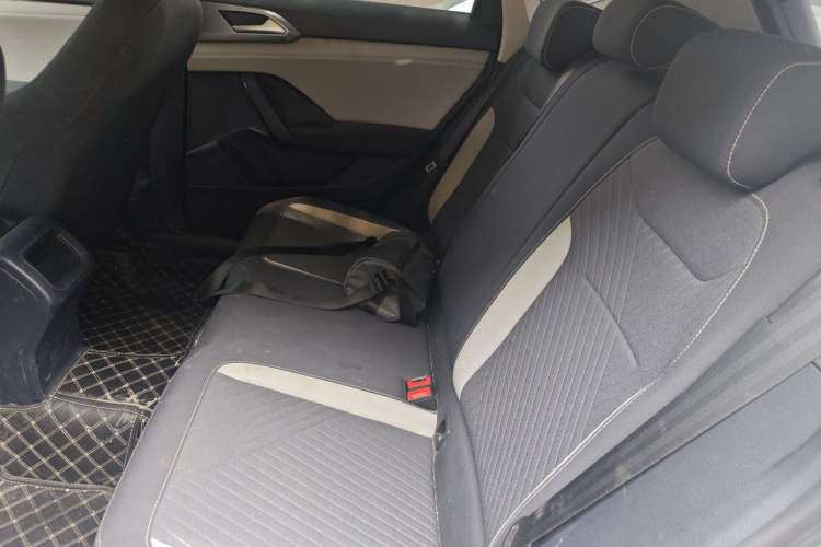 Used Volkswagen Tharu 2023 300TSI Two-Wheel-Drive Crescent Edition Left Rear Seat