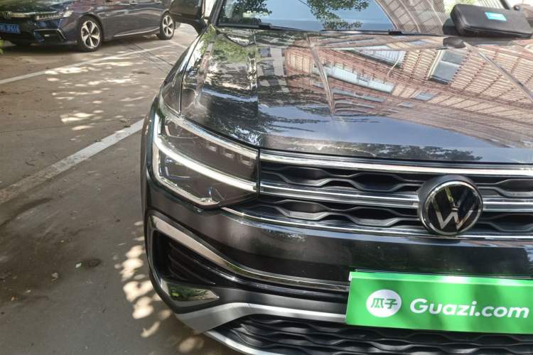 Used Volkswagen Tharu 2023 300TSI Two-Wheel-Drive Full Moon Edition Right Front Headlight