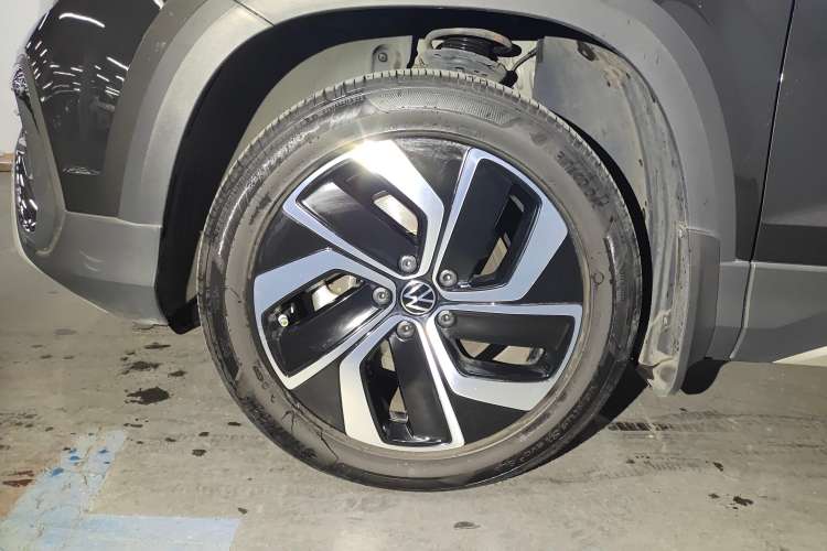 Used Volkswagen Tharu 2023 300TSI Two-Wheel-Drive Full Moon Edition Right Rear Wheel Hub