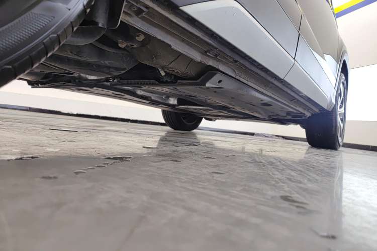 Used Volkswagen Tharu 2023 300TSI Two-Wheel-Drive Full Moon Edition Right Side Sill