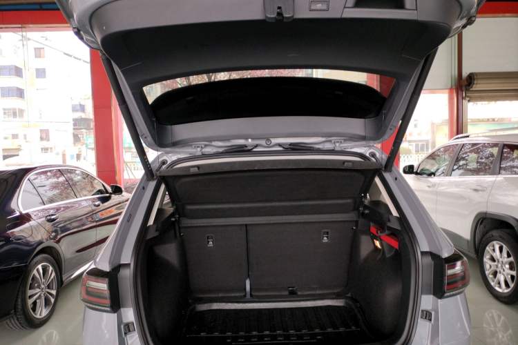 Used Volkswagen Tharu 2023 300TSI Two-Wheel-Drive Full Moon Edition Trunk
