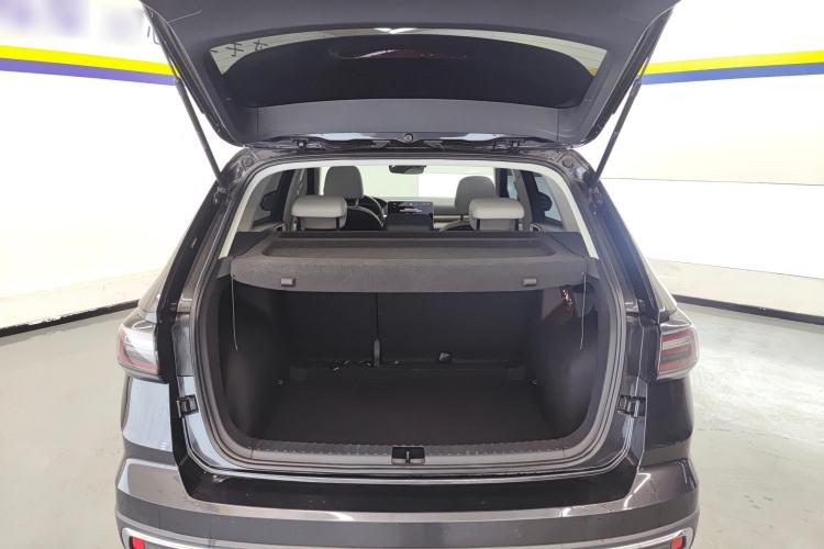 Used Volkswagen Tharu 2023 300TSI Two-Wheel-Drive Full Moon Edition Trunk