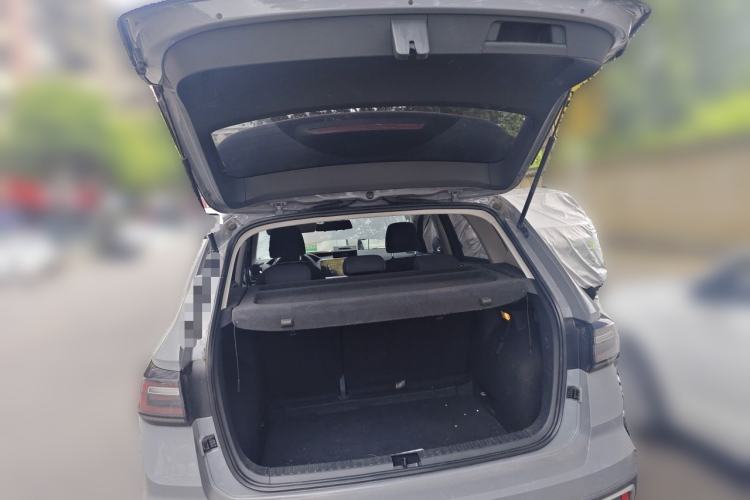 Used Volkswagen Tharu 2023 300TSI Two-Wheel-Drive Crescent Edition Trunk
