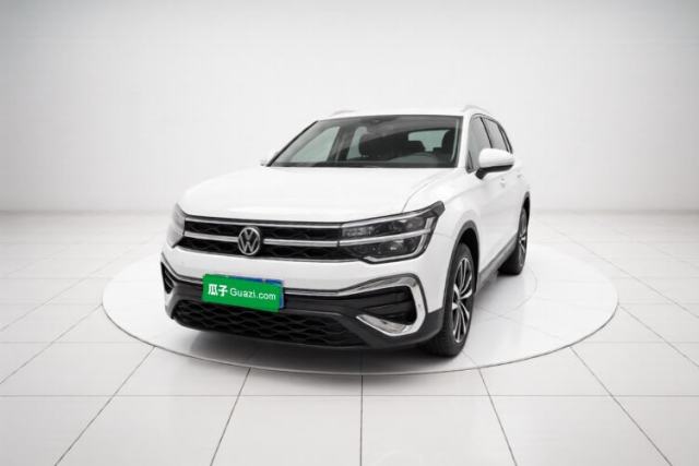 Ojetý Volkswagen Tharu 2023 300TSI Two-Wheel-Drive Moonlight Edition