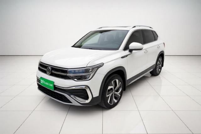 Ojetý Volkswagen Tharu 2023 300TSI Two-Wheel-Drive Full Moon Edition