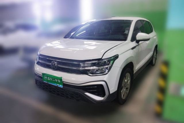 Volkswagen Tharu 2023 300TSI Two-Wheel-Drive Crescent Edition usado