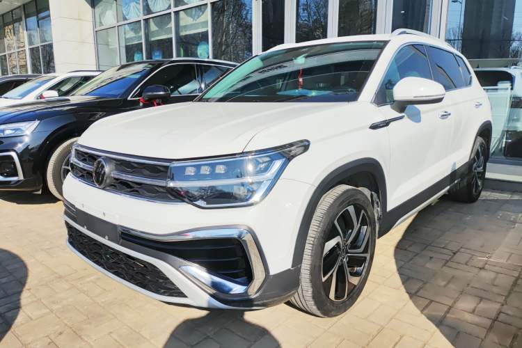 Used Volkswagen Tharu 2023 300TSI Two-Wheel-Drive Full Moon Edition Guazi used car, China used car export, Used car for sale, Used  cars, Cheapest cars for sale