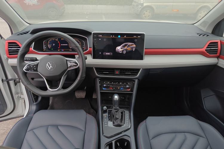 Used Volkswagen Tharu 2023 300TSI Two-Wheel-Drive Moon Luxury Edition Center Console
