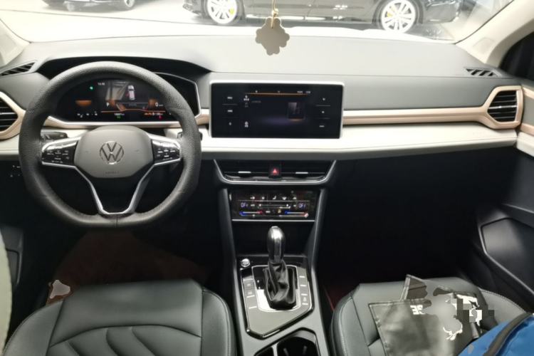 Used Volkswagen Tharu 2023 300TSI Two-Wheel-Drive Moonlight Edition Center Console