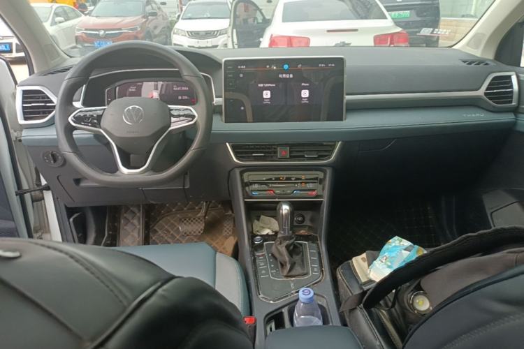 Used Volkswagen Tharu 2023 300TSI Two-Wheel-Drive Full Moon Edition Center Console