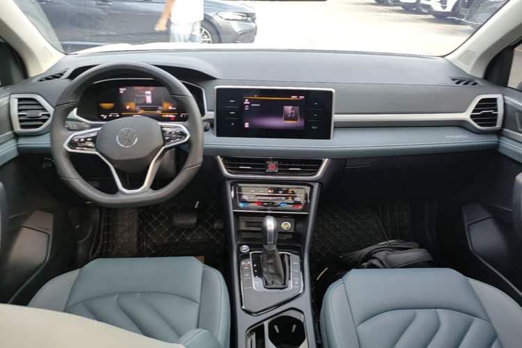 Used Volkswagen Tharu 2023 300TSI Two-Wheel-Drive Moonlight Edition Center Console