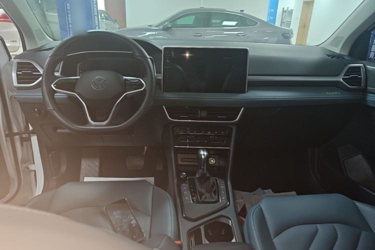 Used Volkswagen Tharu 2023 300TSI Two-Wheel-Drive Moon Luxury Edition Center Console