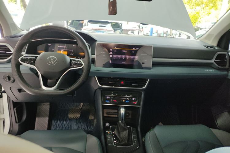 Used Volkswagen Tharu 2023 300TSI Two-Wheel-Drive Moonlight Edition Center Console