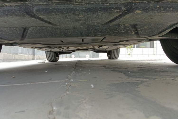 Used Volkswagen Tharu 2023 300TSI Two-Wheel-Drive Full Moon Edition Chassis Front