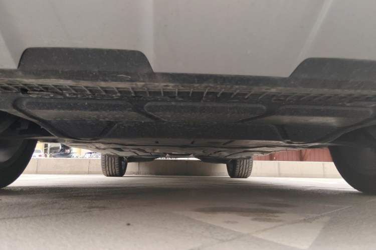 Used Volkswagen Tharu 2023 300TSI Two-Wheel-Drive Full Moon Edition Chassis Front