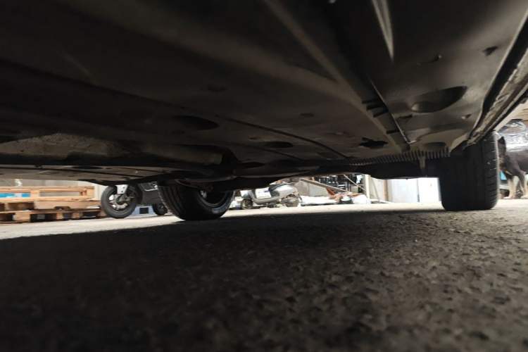 Used Volkswagen Tharu 2023 300TSI Two-Wheel-Drive Full Moon Edition Chassis Front