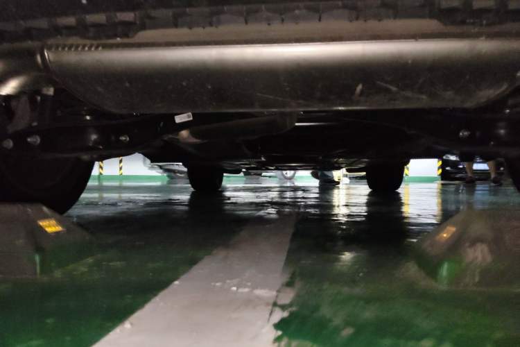 Used Volkswagen Tharu 2023 300TSI Two-Wheel-Drive Full Moon Edition Chassis Rear