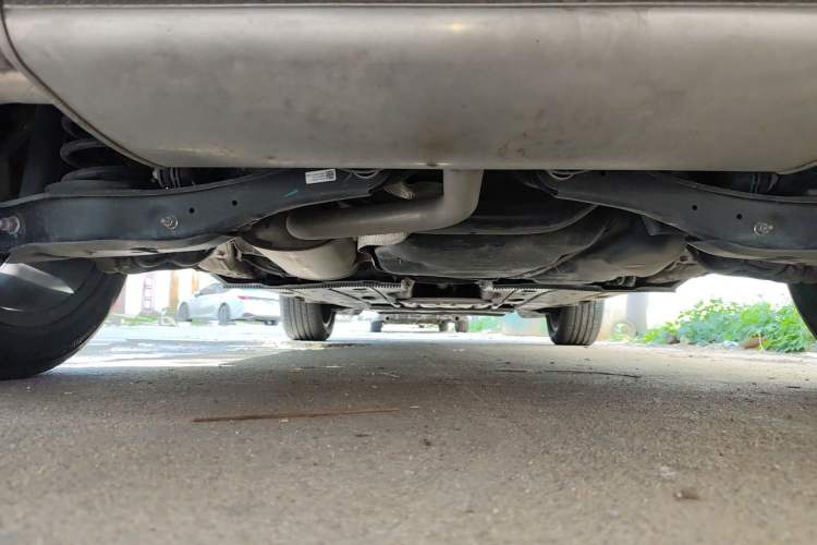 Used Volkswagen Tharu 2023 300TSI Two-Wheel-Drive Full Moon Edition Chassis Rear