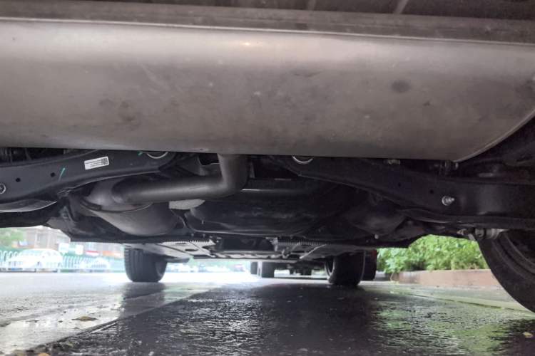 Used Volkswagen Tharu 2023 300TSI Two-Wheel-Drive Full Moon Edition Chassis Rear