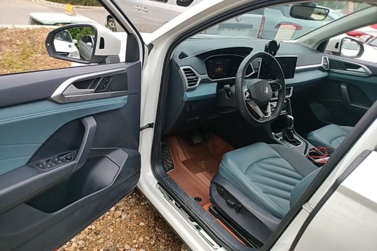 Used Volkswagen Tharu 2023 300TSI Two-Wheel-Drive Moonlight Edition Driver Seat