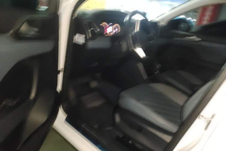Used Volkswagen Tharu 2023 300TSI Two-Wheel-Drive Full Moon Edition Driver Seat