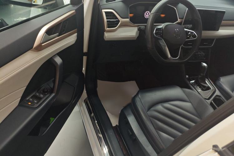 Used Volkswagen Tharu 2023 300TSI Two-Wheel-Drive Moonlight Edition Driver Seat