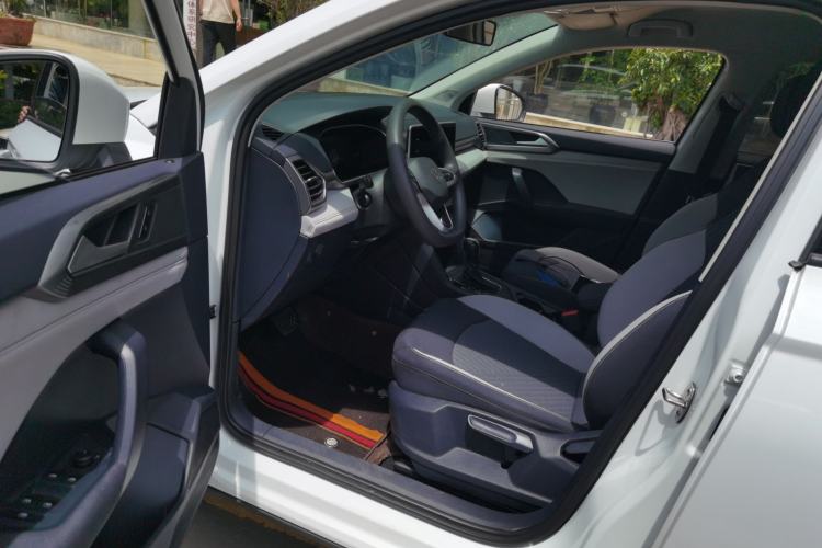 Used Volkswagen Tharu 2023 300TSI Two-Wheel-Drive Crescent Edition Driver Seat