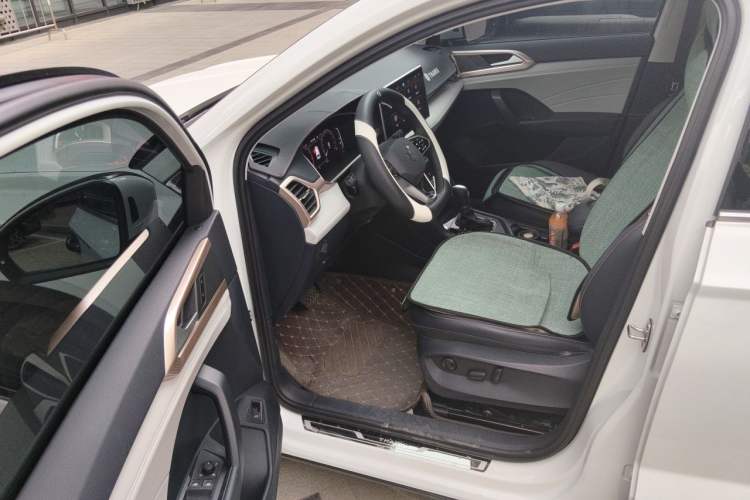 Used Volkswagen Tharu 2023 300TSI Two-Wheel-Drive Full Moon Edition Driver Seat