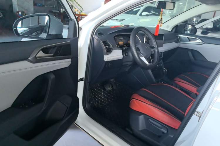 Used Volkswagen Tharu 2023 300TSI Two-Wheel-Drive Crescent Edition Driver Seat