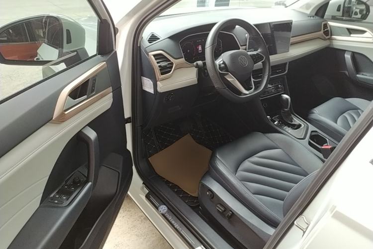 Used Volkswagen Tharu 2023 300TSI Two-Wheel-Drive Full Moon Edition Driver Seat