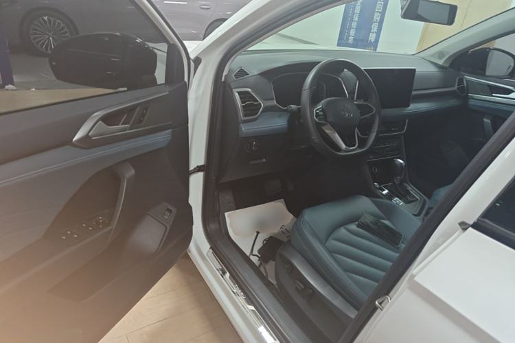 Used Volkswagen Tharu 2023 300TSI Two-Wheel-Drive Moon Luxury Edition Driver Seat