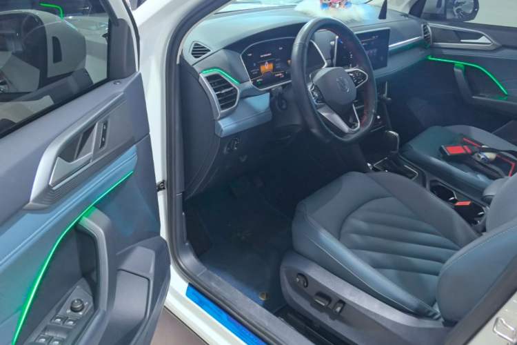 Used Volkswagen Tharu 2023 300TSI Two-Wheel-Drive Moonlight Edition Driver Seat