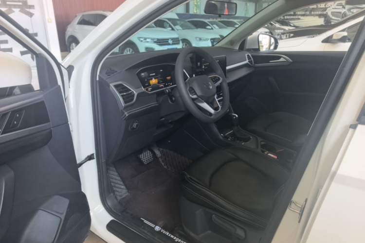 Used Volkswagen Tharu 2023 300TSI Two-Wheel-Drive Crescent Edition Driver Seat