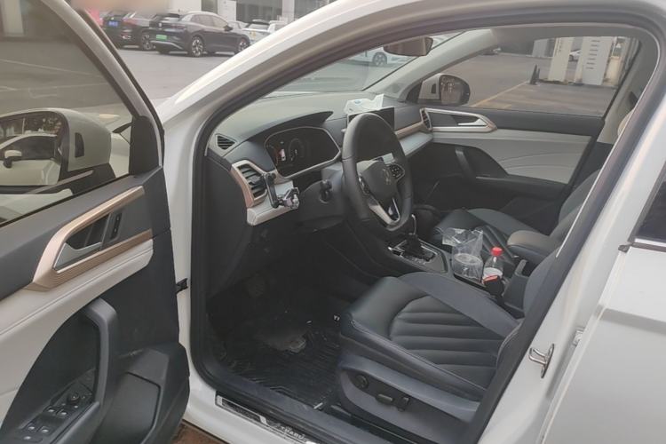 Used Volkswagen Tharu 2023 300TSI Two-Wheel-Drive Full Moon Edition Driver Seat