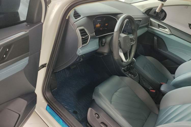 Used Volkswagen Tharu 2023 300TSI Two-Wheel-Drive Moonlight Edition Driver Seat