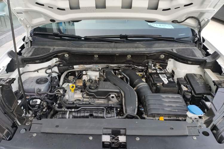 Used Volkswagen Tharu 2023 300TSI Two-Wheel-Drive Full Moon Edition Engine Bay