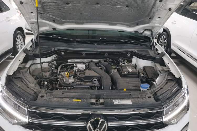 Used Volkswagen Tharu 2023 300TSI Two-Wheel-Drive Full Moon Edition Engine Bay