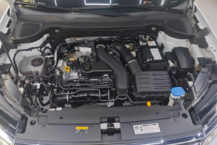 Used Volkswagen Tharu 2023 300TSI Two-Wheel-Drive Full Moon Edition Engine Bay