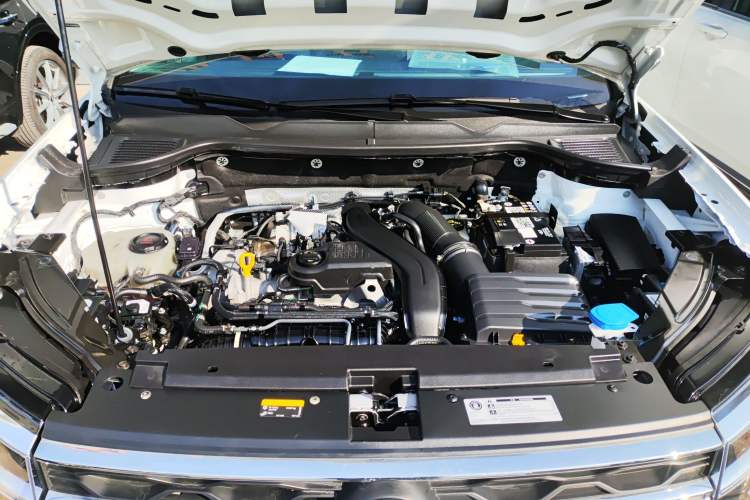 Used Volkswagen Tharu 2023 300TSI Two-Wheel-Drive Full Moon Edition Engine Bay