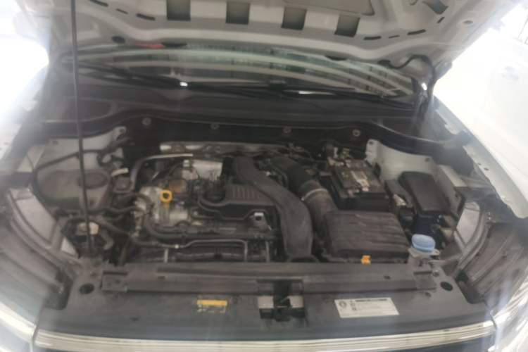 Used Volkswagen Tharu 2023 300TSI Two-Wheel-Drive Full Moon Edition Engine Bay