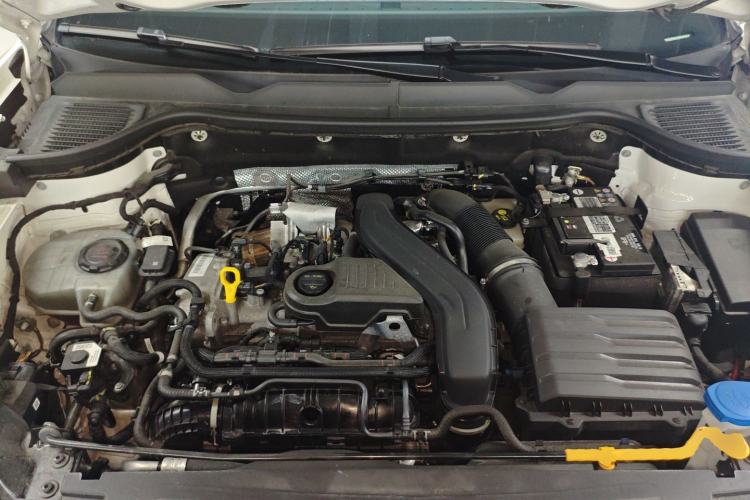 Used Volkswagen Tharu 2023 300TSI Two-Wheel-Drive Moonlight Edition Engine Bay
